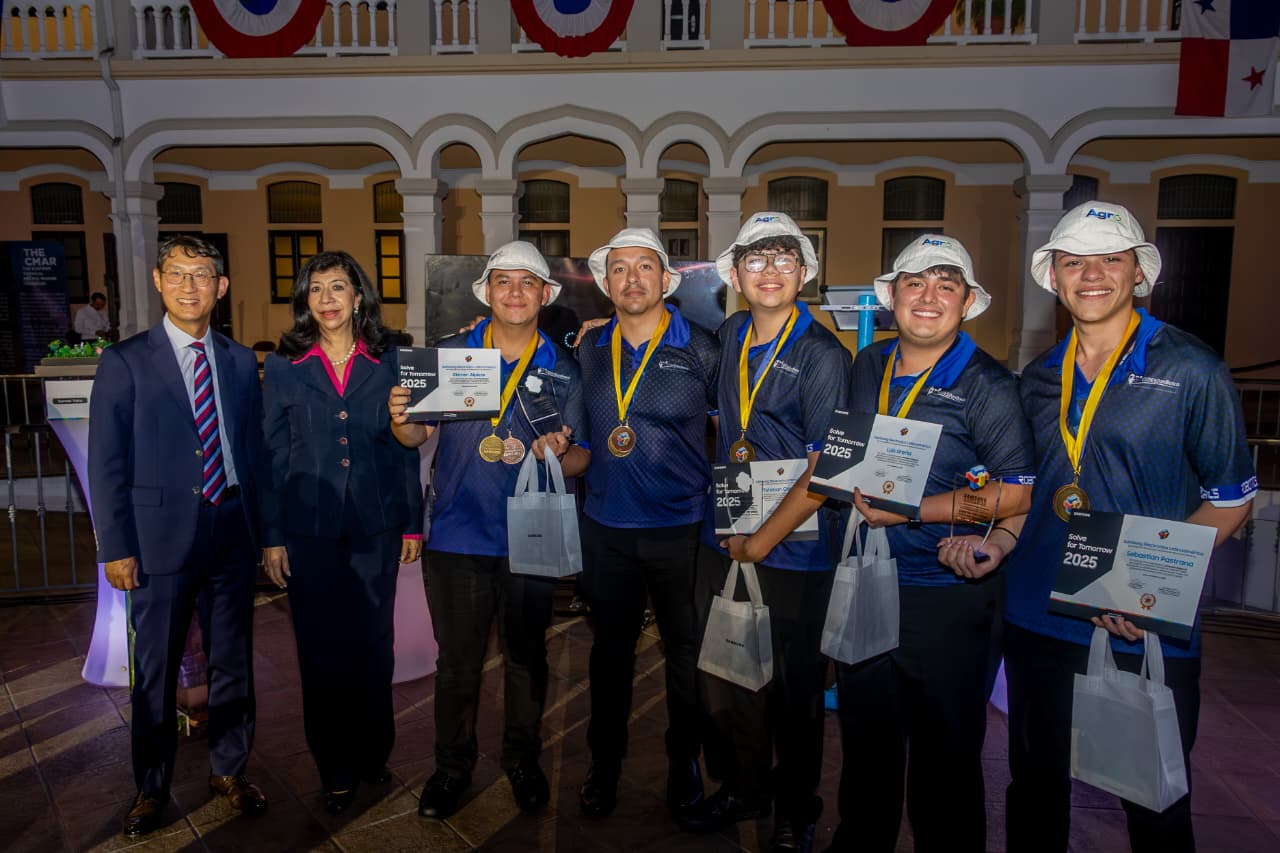 Samsung premia jóvenes innovadores y con vocación social:  Costa Rica se tituló Campeón Regional de Solve for Tomorrow 2025